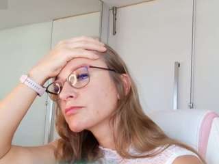 milf-tea live webcam show