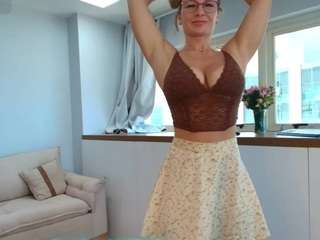 milf-tea Live Webcam on CamSoda