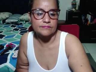 samy-mature Live Webcam on CamSoda