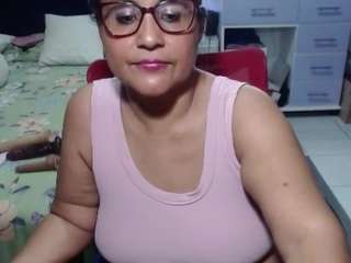 samy-mature's CamSoda show and profile