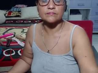 samy-mature's CamSoda show and profile