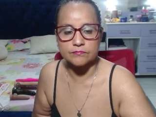 samy-mature's CamSoda show and profile