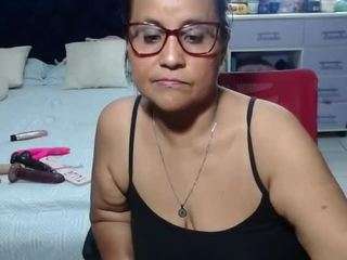 This model is live right now. samy-mature
