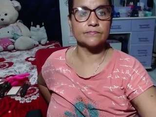 le modèle samy-mature est en webcam porno dans un show sur le site camsoda, il possède les tags suivants: ass bouncing,lovense,young adult,wet,toys,tease,striptease,strip,solo,shaved pussy,pussy,pov,natural,middle aged,mature,bedroom,lush,hairy pussy,dildo or vibrator,black hair