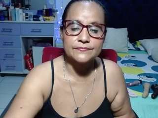 samy-mature