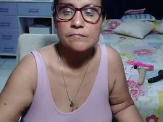 samy-mature