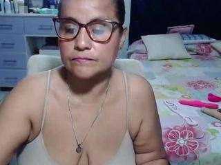 samy-mature