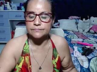 samy-mature live on CamSoda