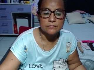 samy-mature Live Webcam on CamSoda