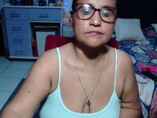 samy-mature