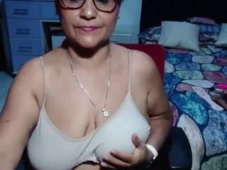 samy-mature Live Webcam on CamSoda