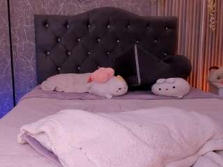 candycameron2, female webcam model,  years old, on live webcam
