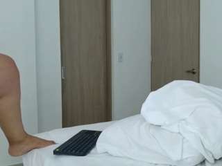 melonsboobss webcam model