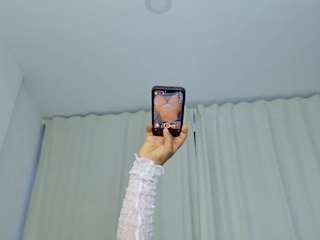 Live webcam model melonsboobss on Soda Cams