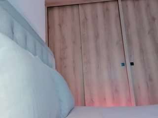lauracriistina Live Webcam on CamSoda