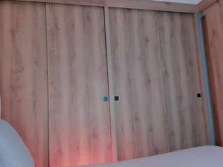 lauracriistina Live Webcam on CamSoda