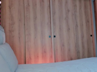 lauracriistina Live Webcam on CamSoda