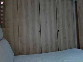lauracriistina webcam model
