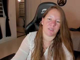 tamyshine87's CamSoda show and profile