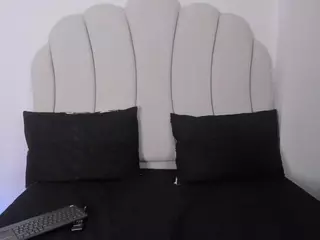 Kaity Layne's Live Sex Cam Show