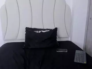 Kaity Layne's Live Sex Cam Show