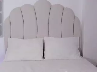 Kaity Layne's Live Sex Cam Show