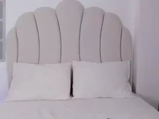 Kaity Layne's Live Sex Cam Show