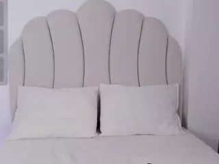 Kaity Layne's Live Sex Cam Show