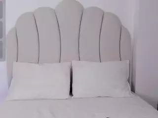 Kaity Layne's Live Sex Cam Show