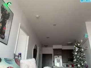 Live webcam model misskellyy on Soda Cams