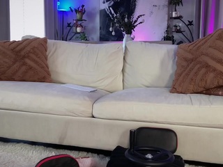 Live webcam model supchickenbutt on Soda Cams