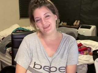 maramaze's CamSoda show and profile