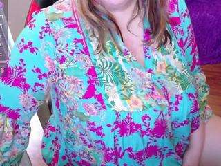 Boobgoddess90's live stream