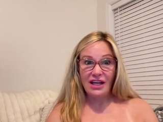 milf-goddess Live Webcam on CamSoda