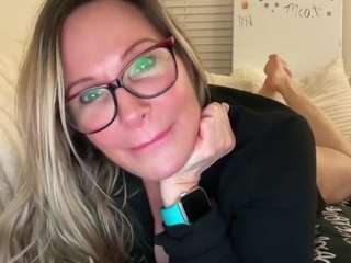 milf-goddess Live Webcam on CamSoda