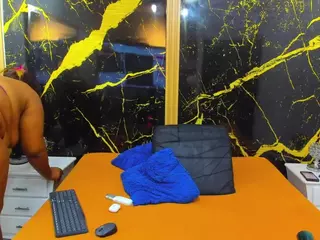HannyMansonh's Live Sex Cam Show