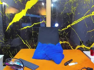 HannyMansonh's Live Sex Cam Show