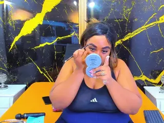 HannyMansonh's Live Sex Cam Show