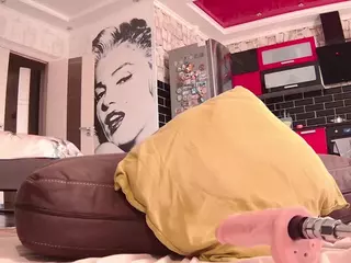 littleMichelle's Live Sex Cam Show
