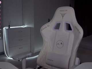 evelina-fox Live Webcam on CamSoda