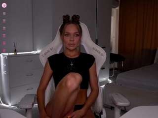 evelina-fox