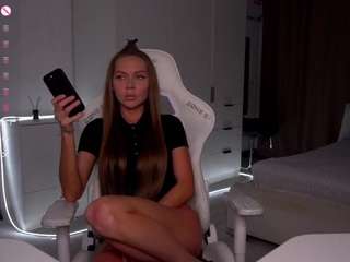 evelina-fox's live room