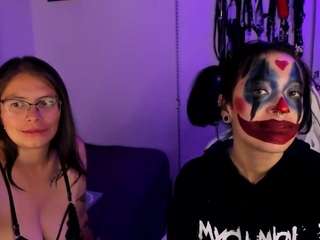 dungeongirls1 webcam