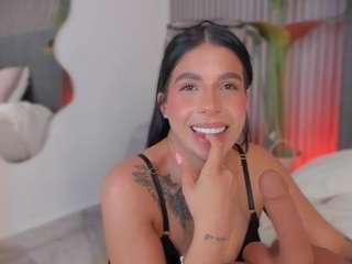 E M E L I E - 89 live webcam show