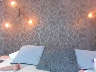  leigh-angels1 chat room