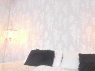 Try CamSoda's captivating Leigh-angels1 in her seductive live display leigh-angels1 from CamSoda