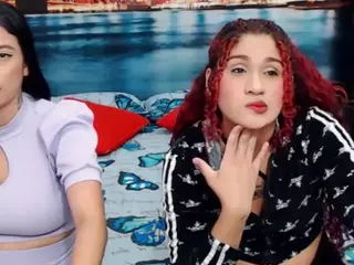 LunaAndMaloryBrag's Live Sex Cam Show