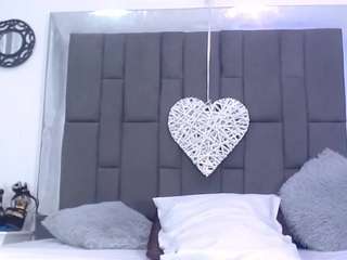sweetebonny1 webcam model