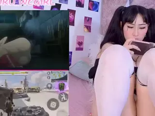 Mikuru28's Live Sex Cam Show