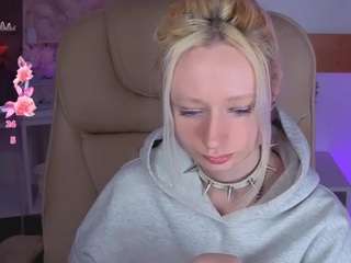 katiakim's CamSoda show and profile